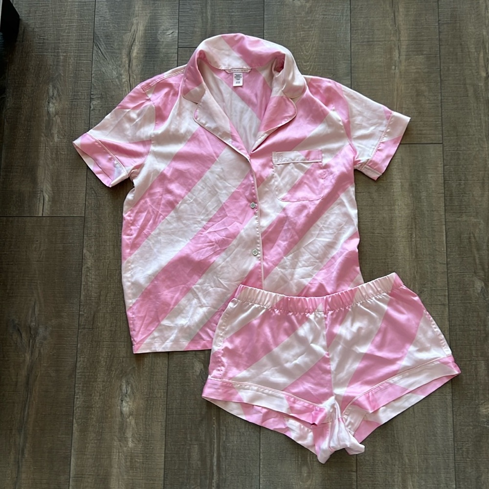 Satin sleep set